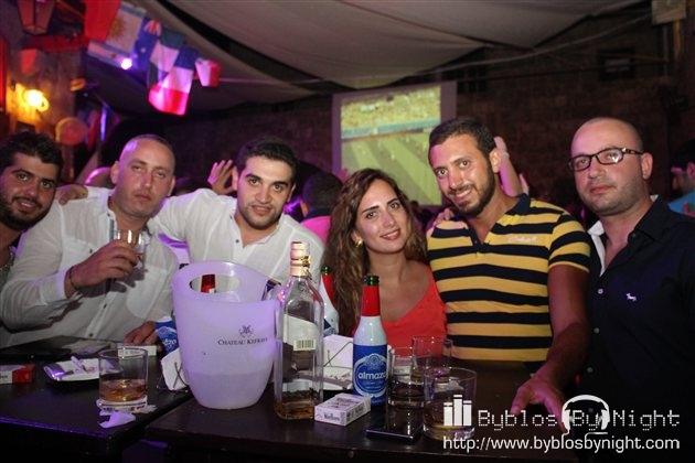 Saturday Night at Garden Pub, Byblos